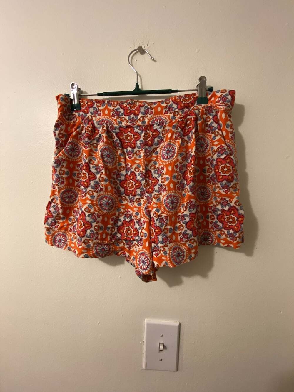 Mossimo Supply Co. Shorts Size L Orange Pink Floral